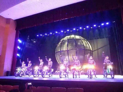 本地大型雜技表演,小丑表演,馬戲團(tuán)商演聯(lián)系電話(huà)